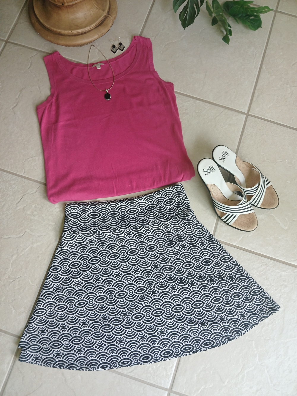 Soybu Elegant Black and White Patterned Skirt, Small